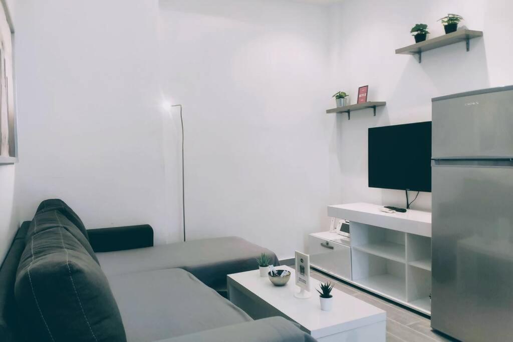Deluxe Apartment By Prima Lodging Thessaloniki Exterior photo